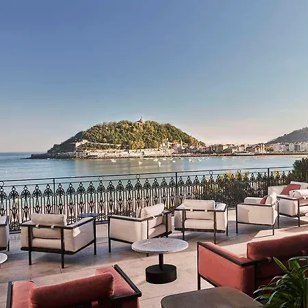 Nobu Otel
